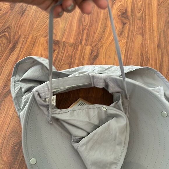 NWT Lc dolida extra large brim gray visor with neck panel - Picture 5 of 6